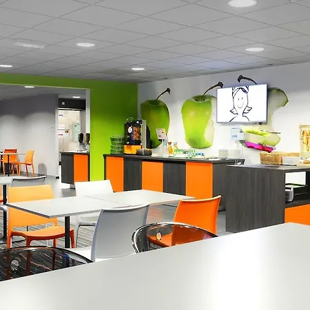 Ibis Styles Centre Gare Кан