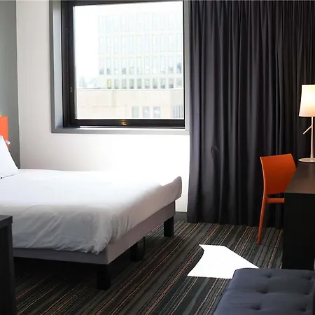 Ibis Styles Centre Gare מלון 3*