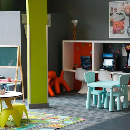 イビス スタイルズ サントル ガール カーン