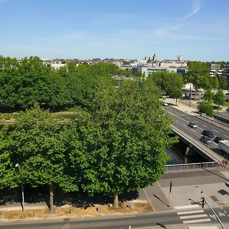 Ibis Styles Centre Gare Hotel 3*