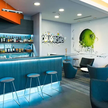 ホテル イビス スタイルズ サントル ガール カーン