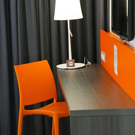 イビス スタイルズ サントル ガール 3*